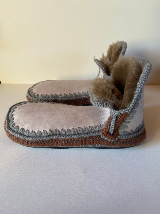 Pre-Order: Riverbank Slippers